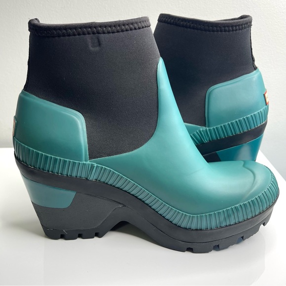 Hunter Ankle Wedges Rain Boots Teal & Black ColorBlock Us Size 9 Uk size 7 - Picture 7 of 9